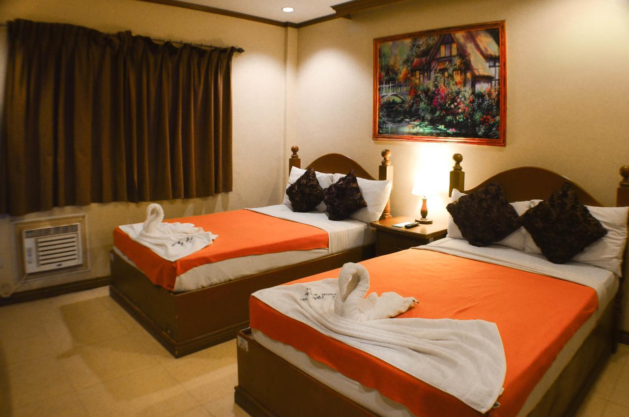 Subic Waterfront Resort And Hotel Zewnętrze zdjęcie