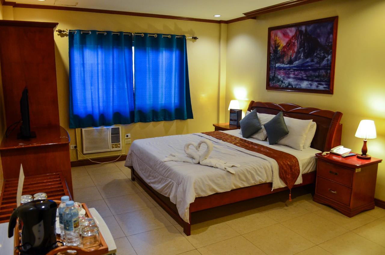 Subic Waterfront Resort And Hotel Zewnętrze zdjęcie