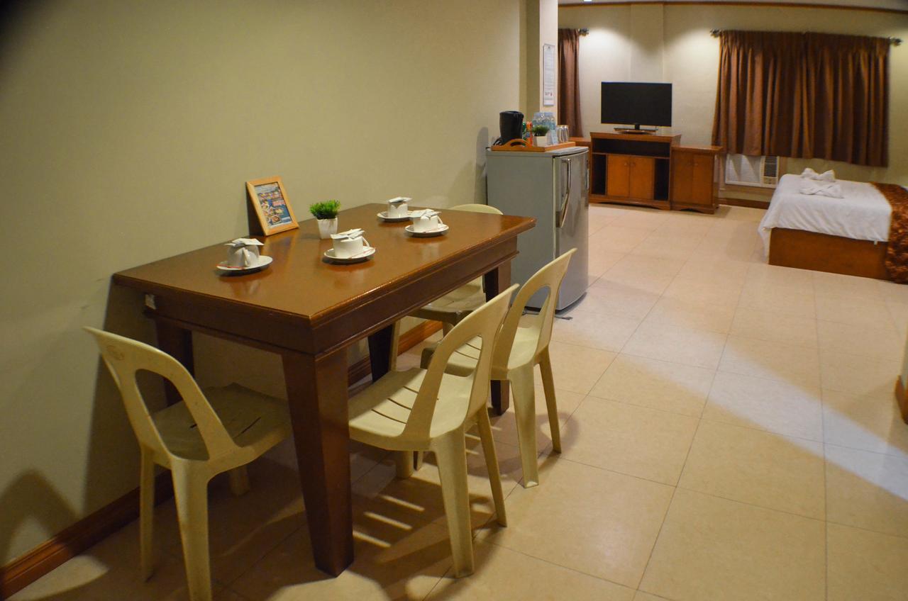 Subic Waterfront Resort And Hotel Zewnętrze zdjęcie
