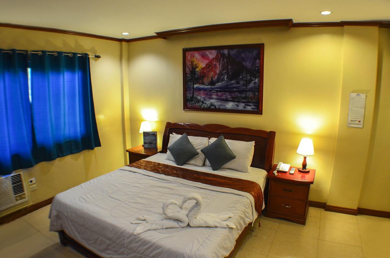 Subic Waterfront Resort And Hotel Zewnętrze zdjęcie